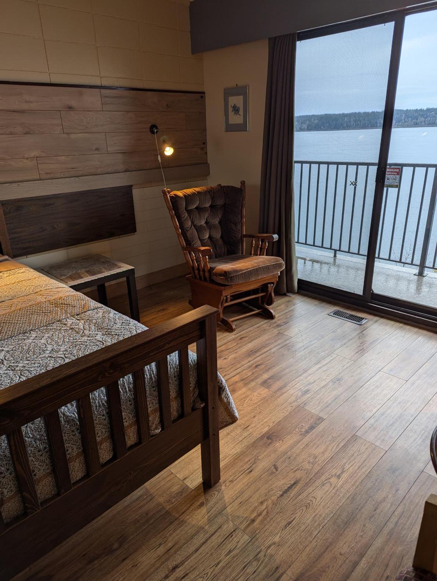 Above Tide Motel Campbell River Kültér fotó
