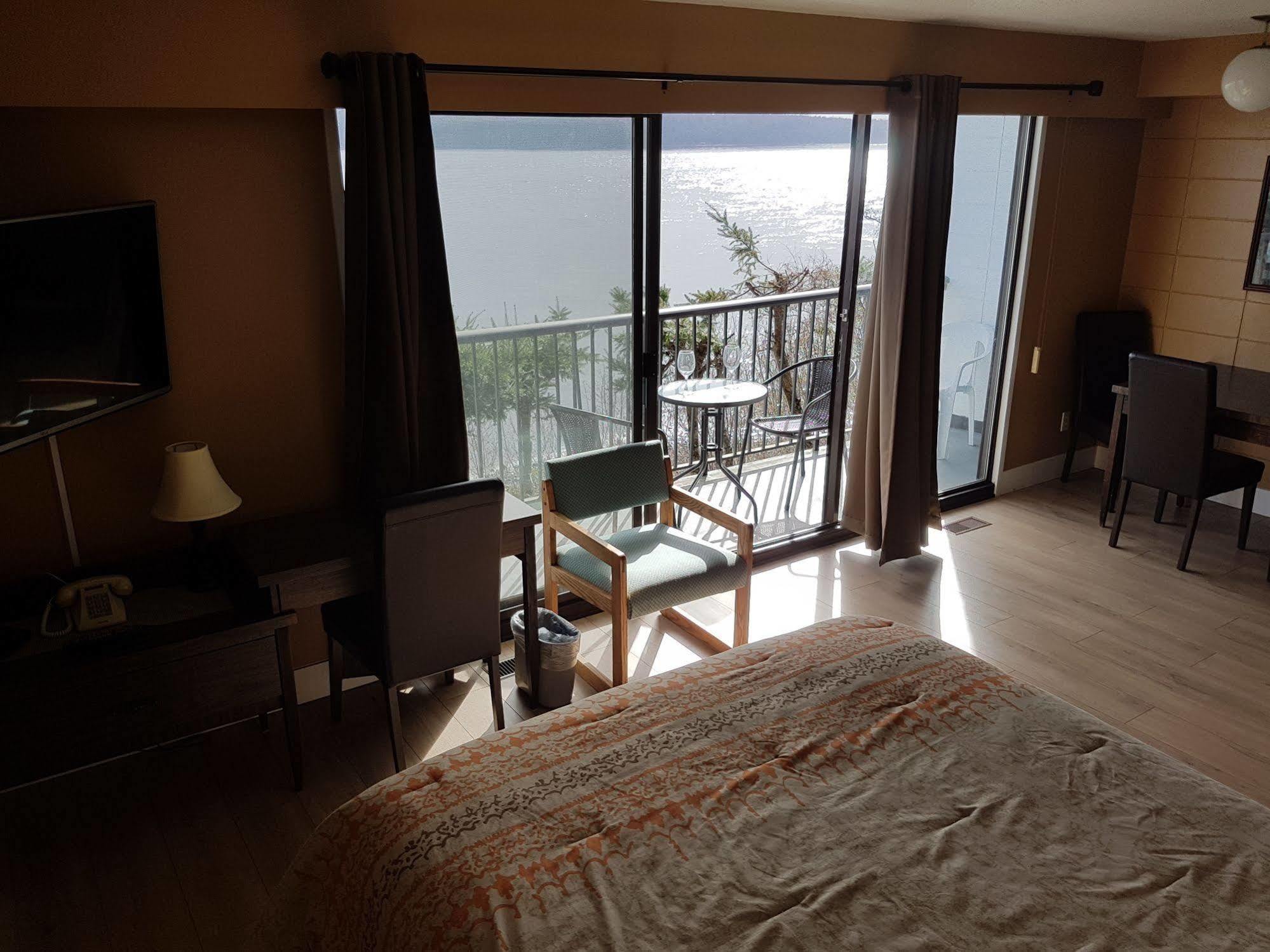 Above Tide Motel Campbell River Kültér fotó