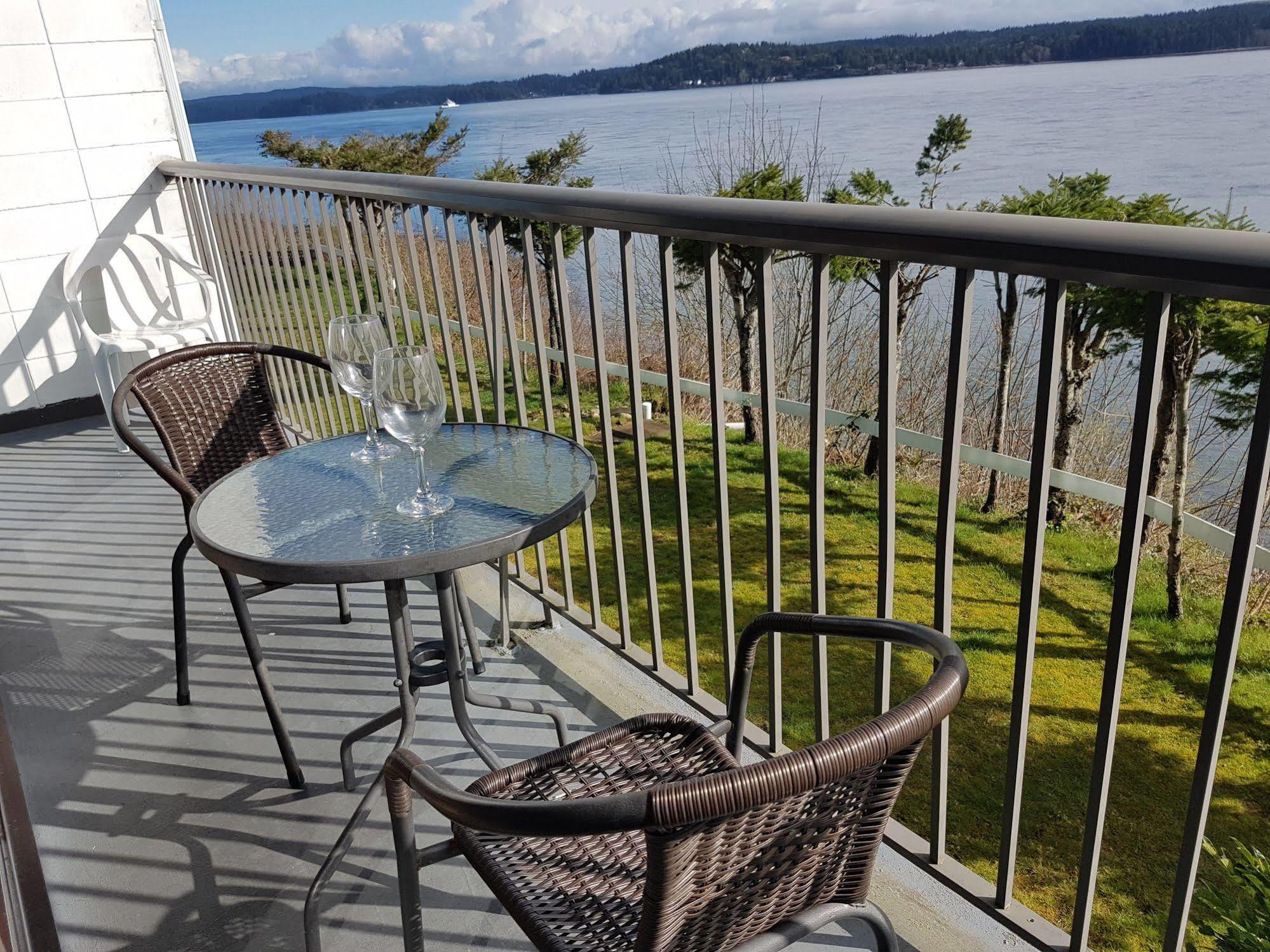 Above Tide Motel Campbell River Kültér fotó